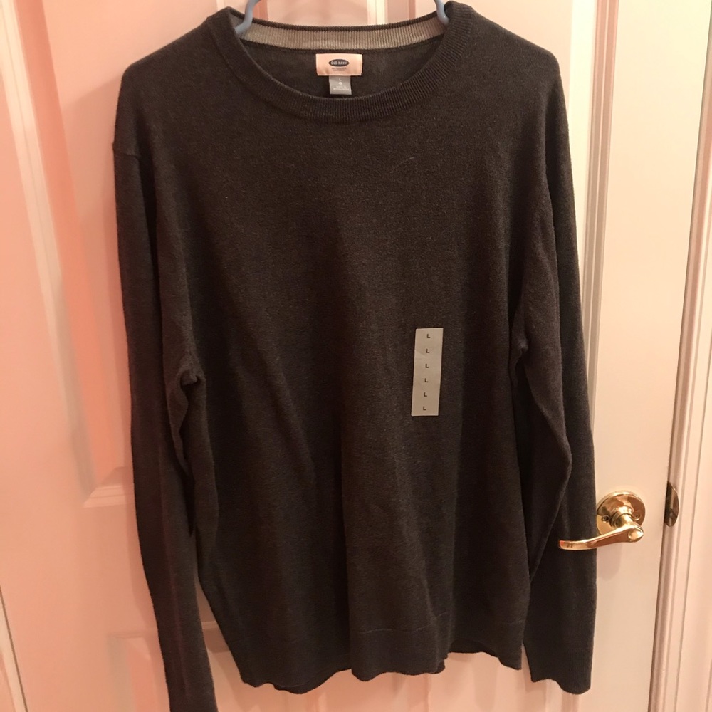 Men’s grey sweater